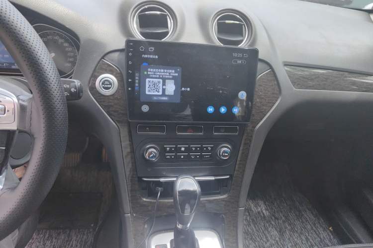Used Ford Mondeo 2011 2.0L GTDi 200 Luxury Edition Audio And AC Panel