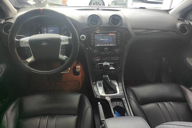 Used Ford Mondeo 2011 2.0L GTDi 200 Luxury Edition Center Console