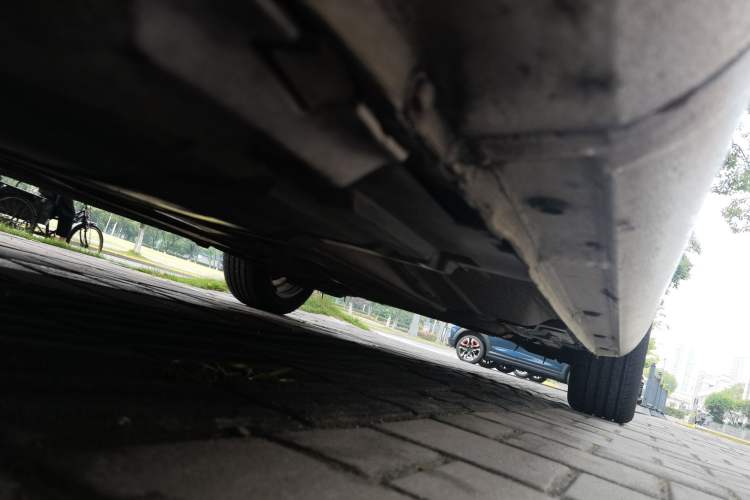 Used Ford Mondeo 2011 2.0L GTDi 200 Fashion Edition Chassis Front Left