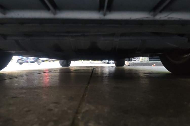 Used Ford Mondeo 2011 2.0L GTDi 200 Luxury Edition Chassis Front