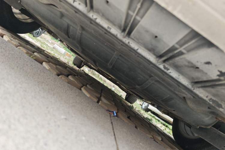 Used Ford Mondeo 2011 2.0L GTDi 200 Fashion Edition Chassis Front