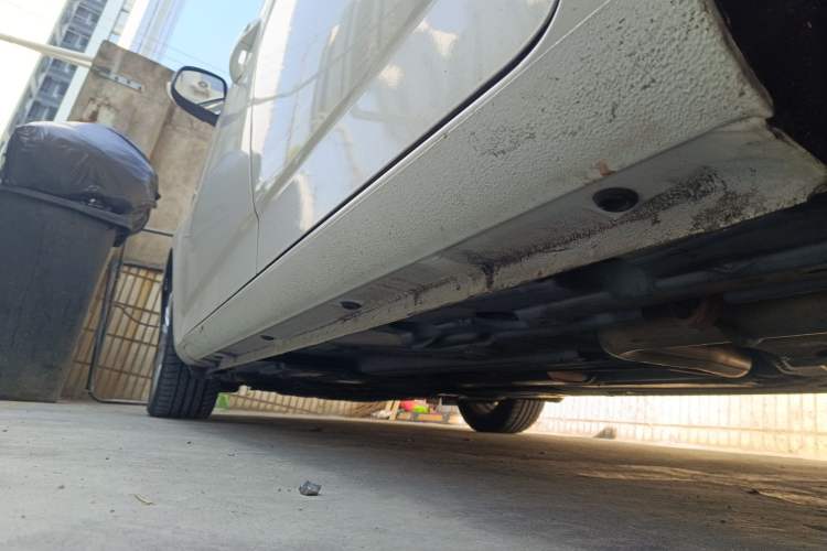 Used Ford Mondeo 2011 2.0L GTDi 200 Fashion Edition Chassis Rear Left