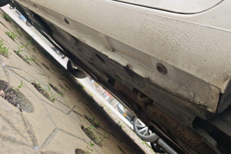 Used Ford Mondeo 2011 2.0L GTDi 200 Fashion Edition Chassis Rear Left