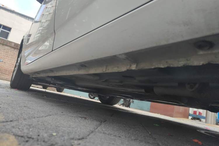 Used Ford Mondeo 2011 2.0L GTDi 200 Luxury Edition Chassis Rear Left