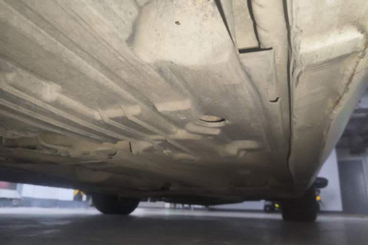Used Ford Mondeo 2011 2.0L GTDi 200 Fashion Edition Chassis Rear Right