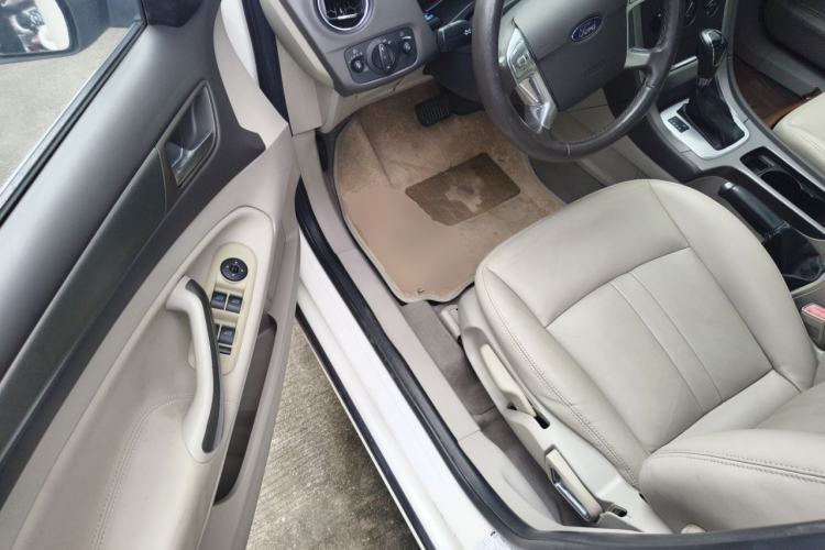 Used Ford Mondeo 2011 2.3L Fashion Edition Driver Seat