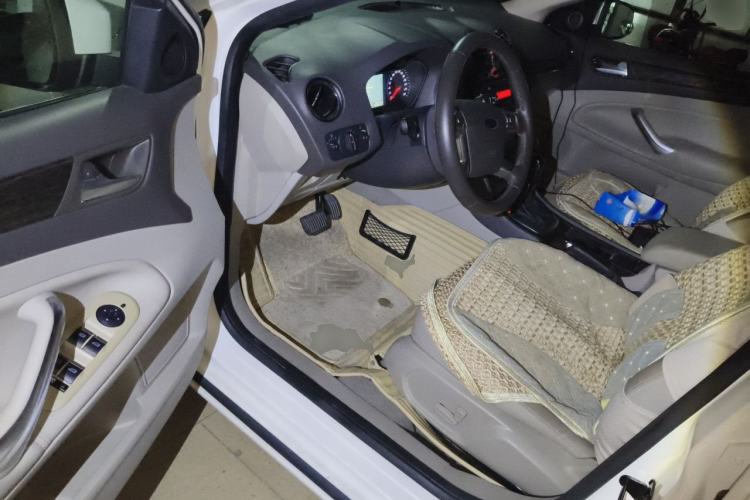 Used Ford Mondeo 2011 2.0L GTDi 200 Fashion Edition Driver Seat