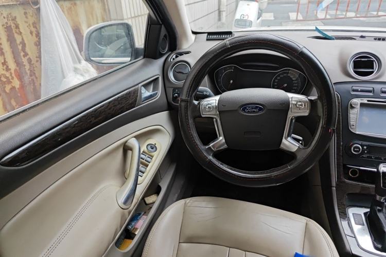 Used Ford Mondeo 2011 2.0L GTDi 200 Fashion Edition Driver Seat