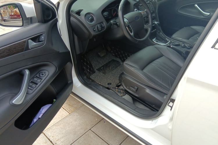 Used Ford Mondeo 2011 2.0L GTDi 200 Luxury Edition Driver Seat