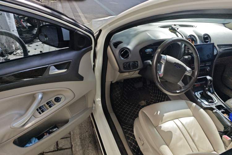 Used Ford Mondeo 2011 2.0L GTDi 200 Fashion Edition Driver Seat