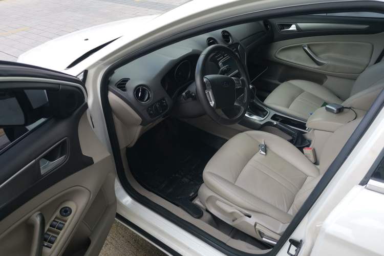 Used Ford Mondeo 2011 2.3L Fashion Edition Driver Seat