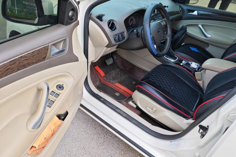 Used Ford Mondeo 2011 2.0L GTDi 200 Fashion Edition Driver Seat