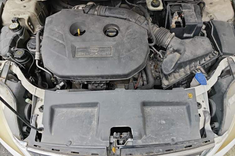 Used Ford Mondeo 2011 2.0L GTDi 200 Fashion Edition Engine Bay