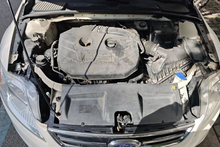 Used Ford Mondeo 2011 2.0L GTDi 200 Fashion Edition Engine Bay