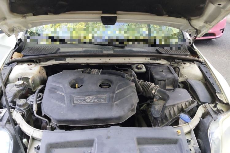 Used Ford Mondeo 2011 2.0L GTDi 200 Fashion Edition Engine Bay
