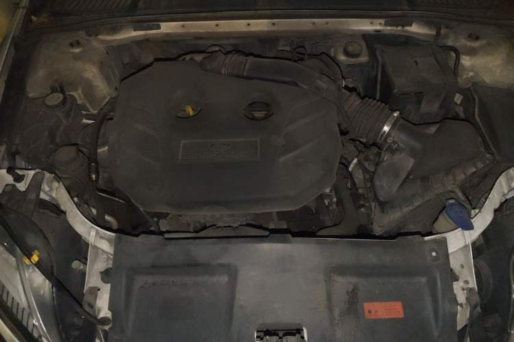 Used Ford Mondeo 2011 2.0L GTDi 200 Fashion Edition Engine Bay