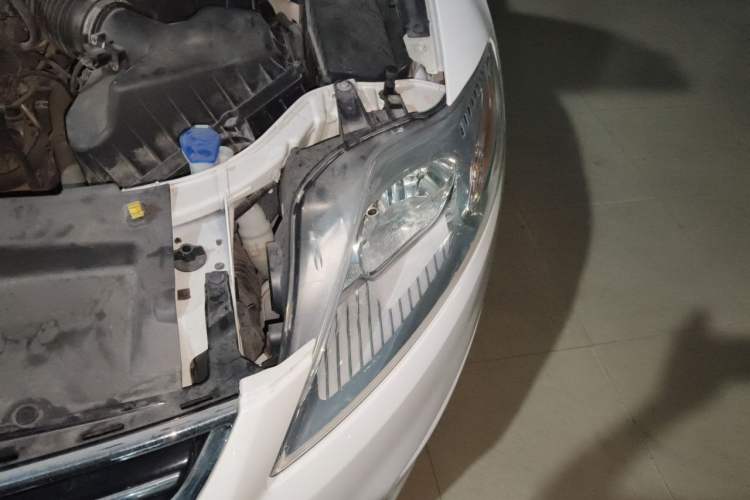 Used Ford Mondeo 2011 2.0L GTDi 200 Fashion Edition Engine Bay Left