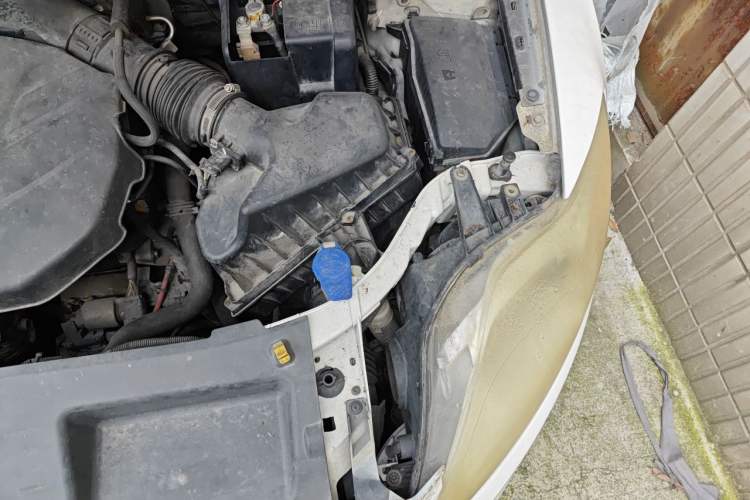 Used Ford Mondeo 2011 2.0L GTDi 200 Fashion Edition Engine Bay Left