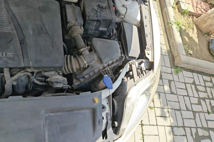 Used Ford Mondeo 2011 2.3L Luxury Model Engine Bay Left