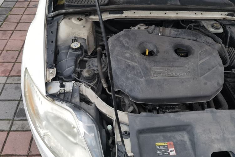 Used Ford Mondeo 2011 2.0L GTDi 200 Fashion Edition Engine Bay Right