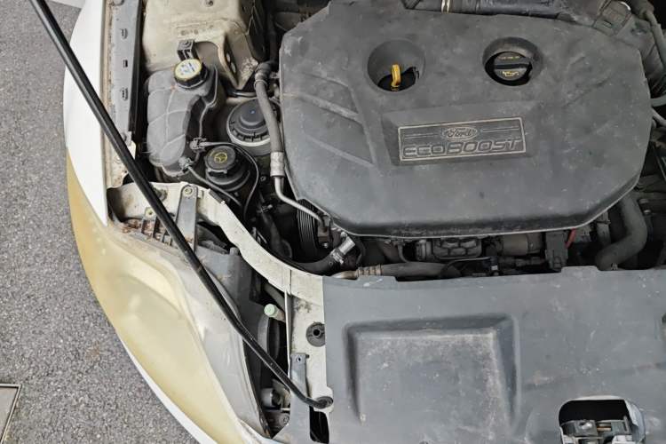Used Ford Mondeo 2011 2.0L GTDi 200 Fashion Edition Engine Bay Right
