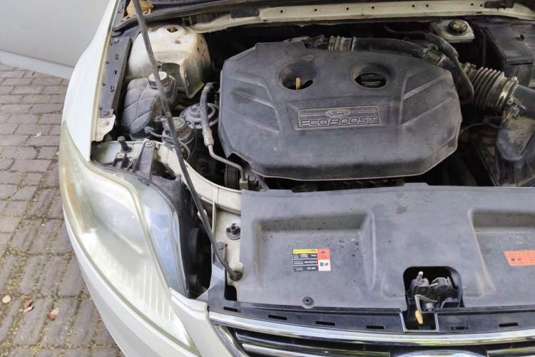 Used Ford Mondeo 2011 2.0L GTDi 200 Fashion Edition Engine Bay Right
