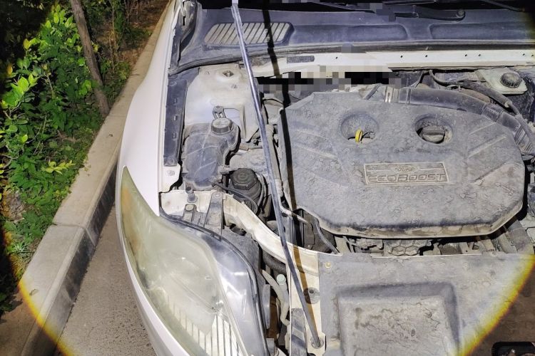 Used Ford Mondeo 2011 2.0L GTDi 200 Fashion Edition Engine Bay Right