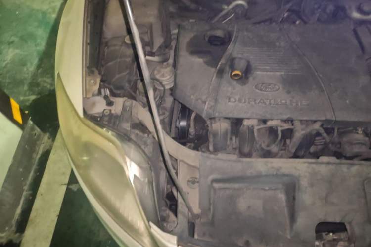 Used Ford Mondeo 2011 2.3L Fashion Edition Engine Bay Right