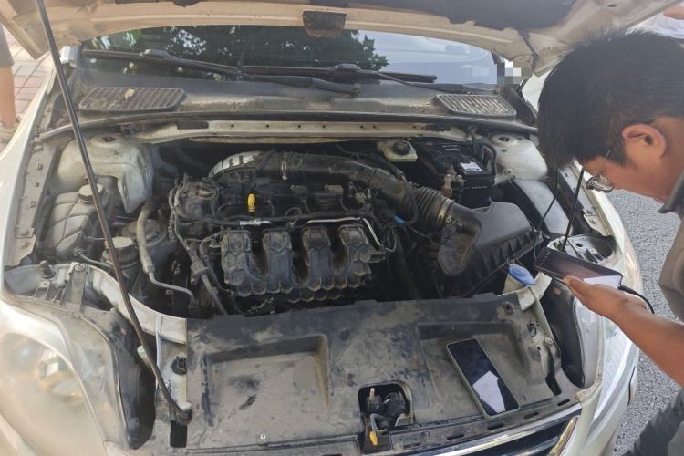 Used Ford Mondeo 2011 2.0L GTDi 200 Luxury Edition Engine Bay