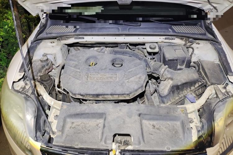 Used Ford Mondeo 2011 2.0L GTDi 200 Fashion Edition Engine Bay