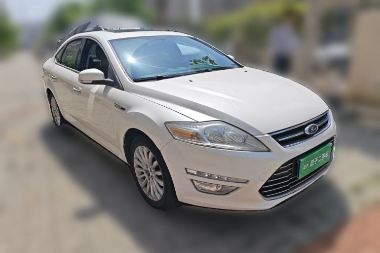 Used Ford Mondeo 2011 2.3L Luxury Model Front Right 45 Deg