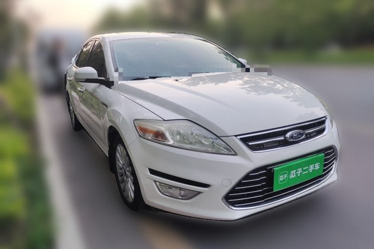Used Ford Mondeo 2011 2.0L GTDi 200 Fashion Edition Front Right 45 Deg