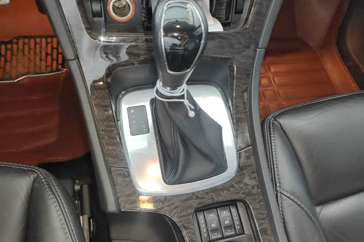 Used Ford Mondeo 2011 2.0L GTDi 200 Luxury Edition Gear Lever