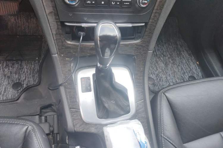 Used Ford Mondeo 2011 2.0L GTDi 200 Luxury Edition Gear Lever