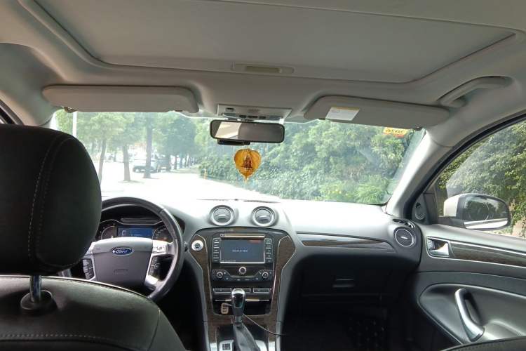 Used Ford Mondeo 2011 2.0L GTDi 200 Luxury Edition Headliner