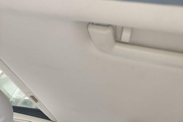 Used Ford Mondeo 2011 2.0L GTDi 200 Fashion Edition Headliner