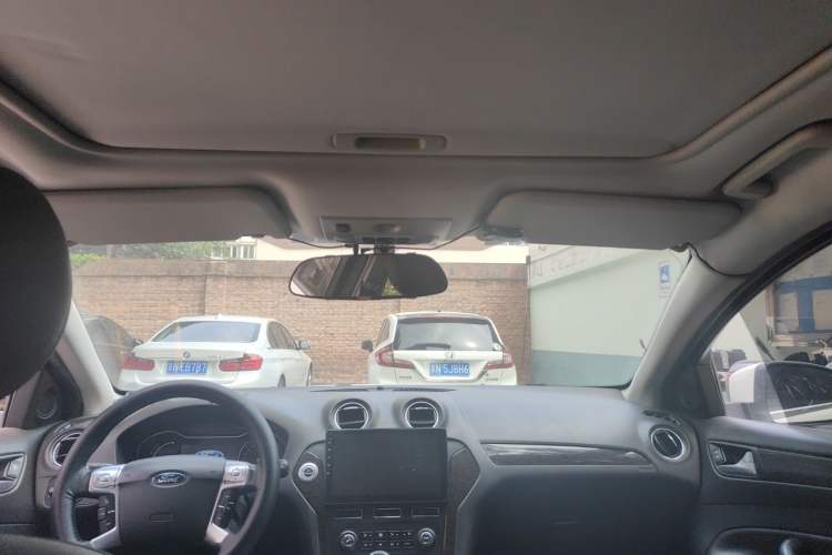 Used Ford Mondeo 2011 2.0L GTDi 200 Luxury Edition Headliner