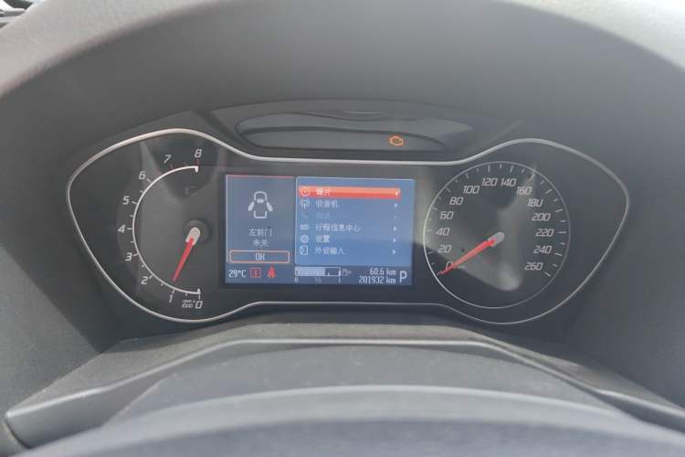 Used Ford Mondeo 2011 2.0L GTDi 200 Luxury Edition Instrument Cluster