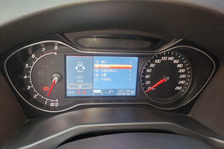 Used Ford Mondeo 2011 2.0L GTDi 200 Fashion Edition Instrument Cluster
