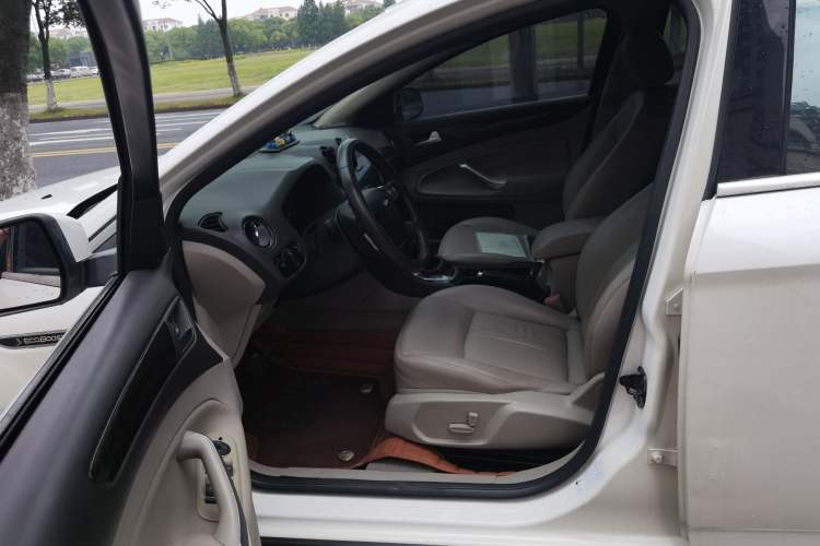 Used Ford Mondeo 2011 2.0L GTDi 200 Fashion Edition Left Front Seat