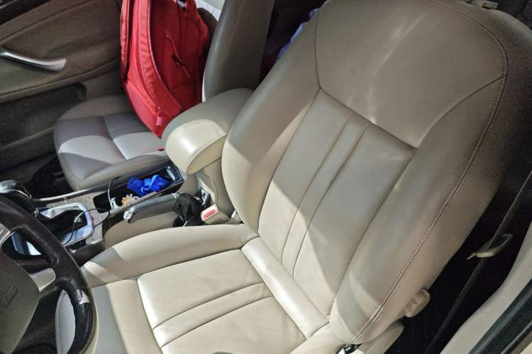 Used Ford Mondeo 2011 2.0L GTDi 200 Fashion Edition Left Front Seat