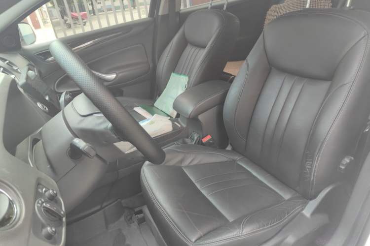 Used Ford Mondeo 2011 2.0L GTDi 200 Luxury Edition Left Front Seat