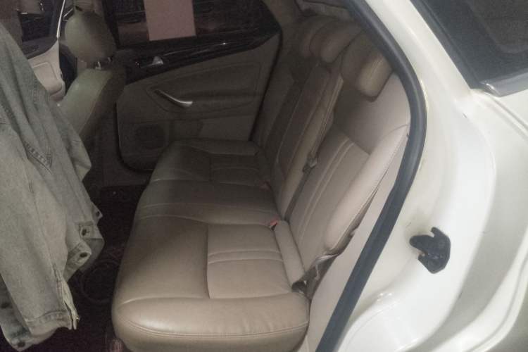 Used Ford Mondeo 2011 2.0L GTDi 200 Fashion Edition Left Rear Seat
