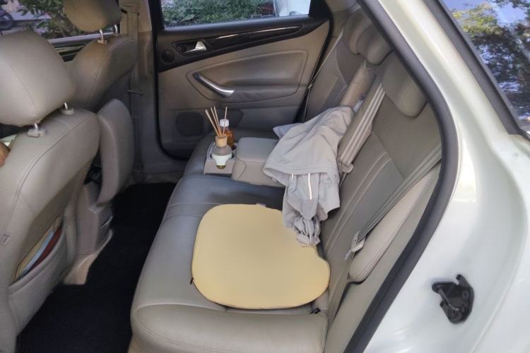 Used Ford Mondeo 2011 2.0L GTDi 200 Fashion Edition Left Rear Seat