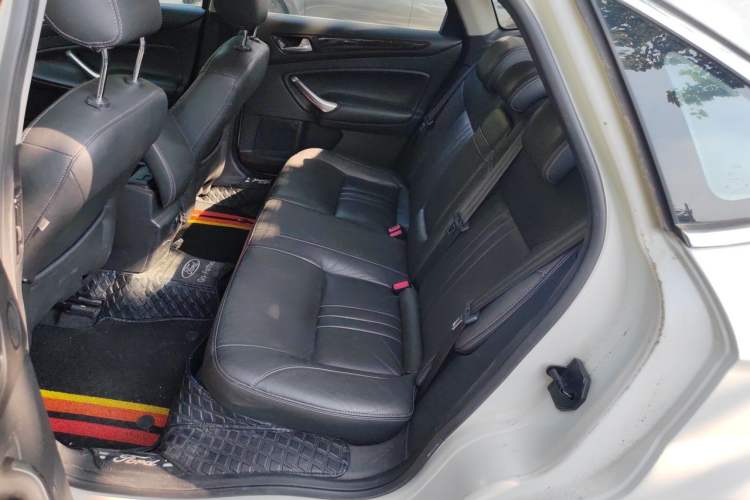 Used Ford Mondeo 2011 2.0L GTDi 200 Luxury Edition Left Rear Seat