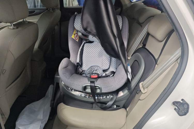 Used Ford Mondeo 2011 2.0L GTDi 200 Fashion Edition Left Rear Seat