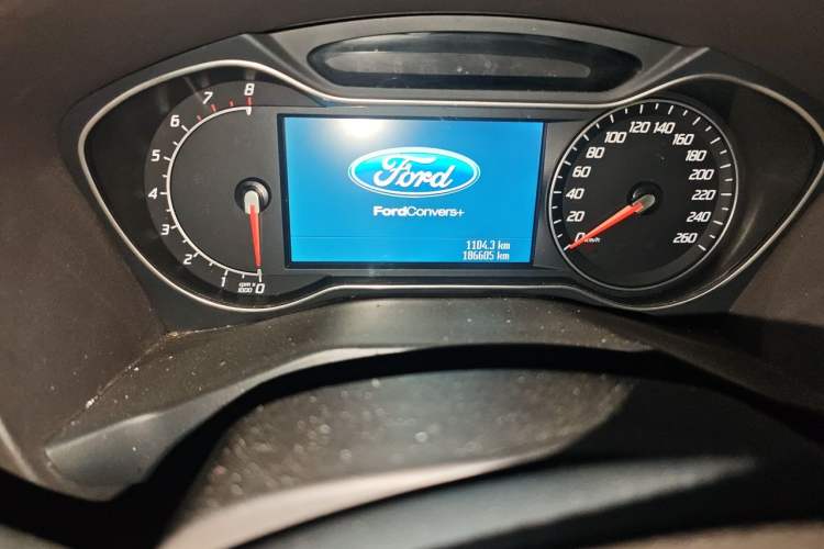 Used Ford Mondeo 2011 2.0L GTDi 200 Fashion Edition Odometer Close Up