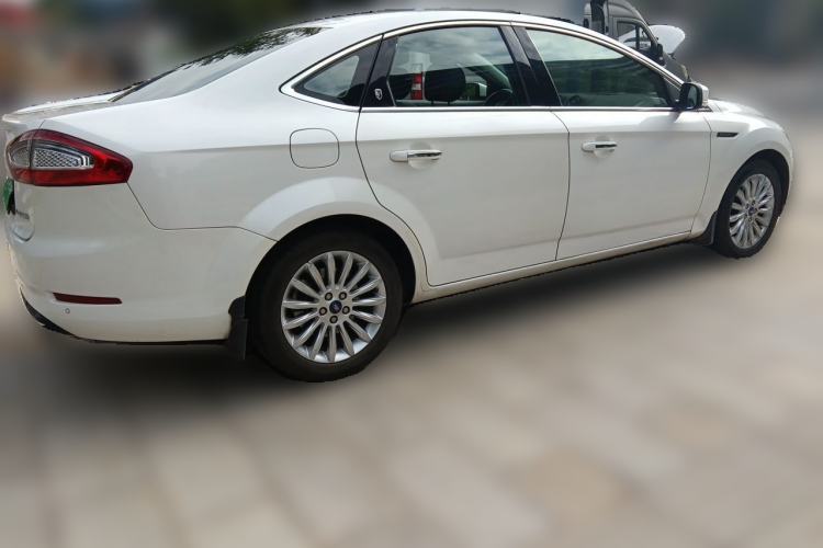 Used Ford Mondeo 2011 2.0L GTDi 200 Luxury Edition Rear Right 45 Deg