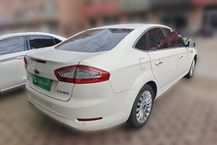 Used Ford Mondeo 2011 2.0L GTDi 200 Fashion Edition Rear Right 45 Deg