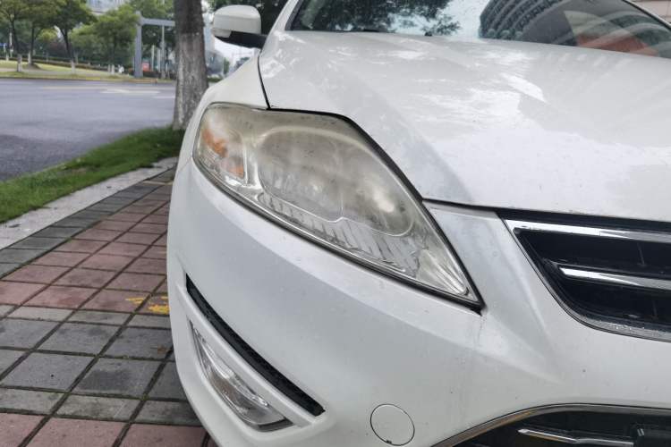Used Ford Mondeo 2011 2.0L GTDi 200 Fashion Edition Right Front Headlight